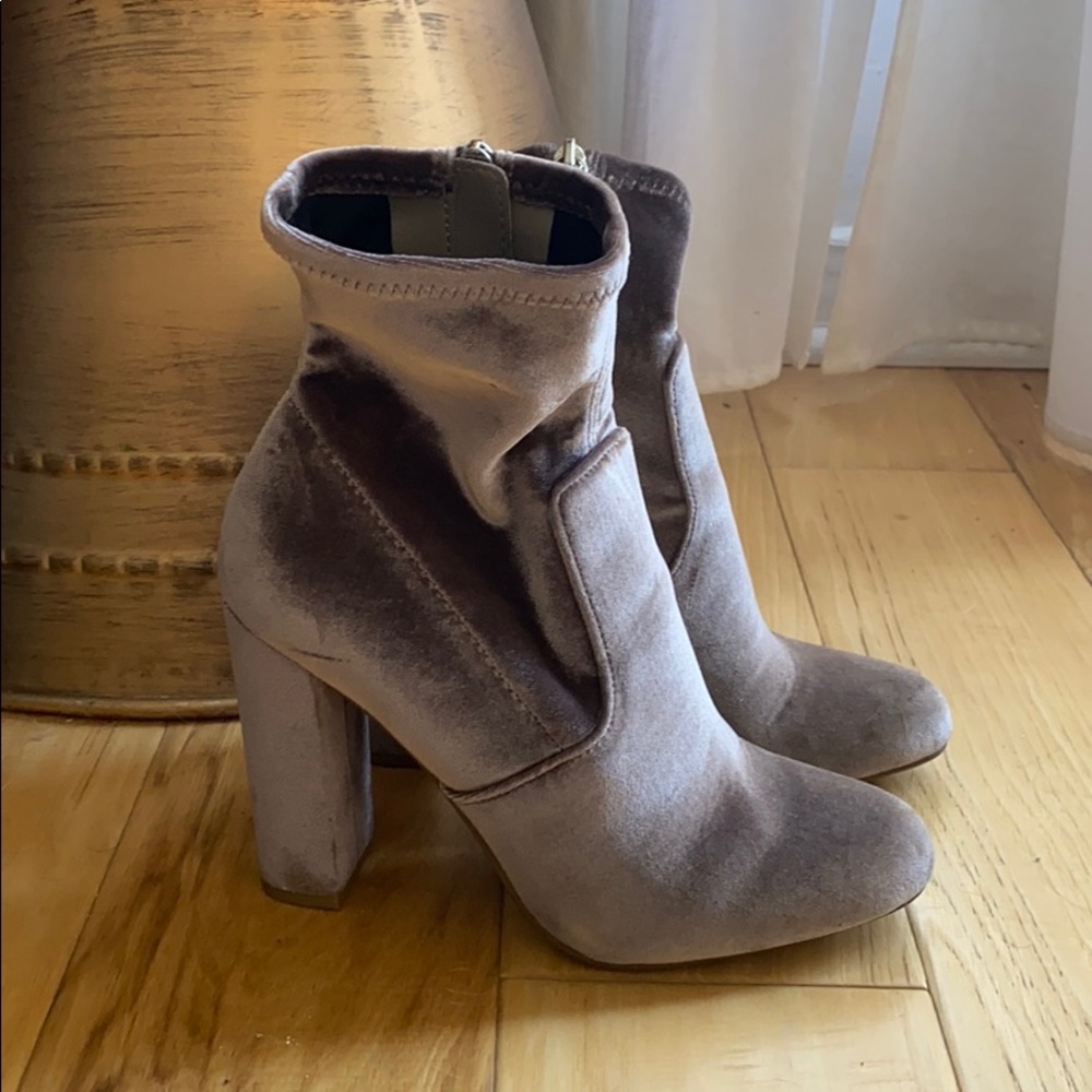 Steve Madden Edit Booties in Blush